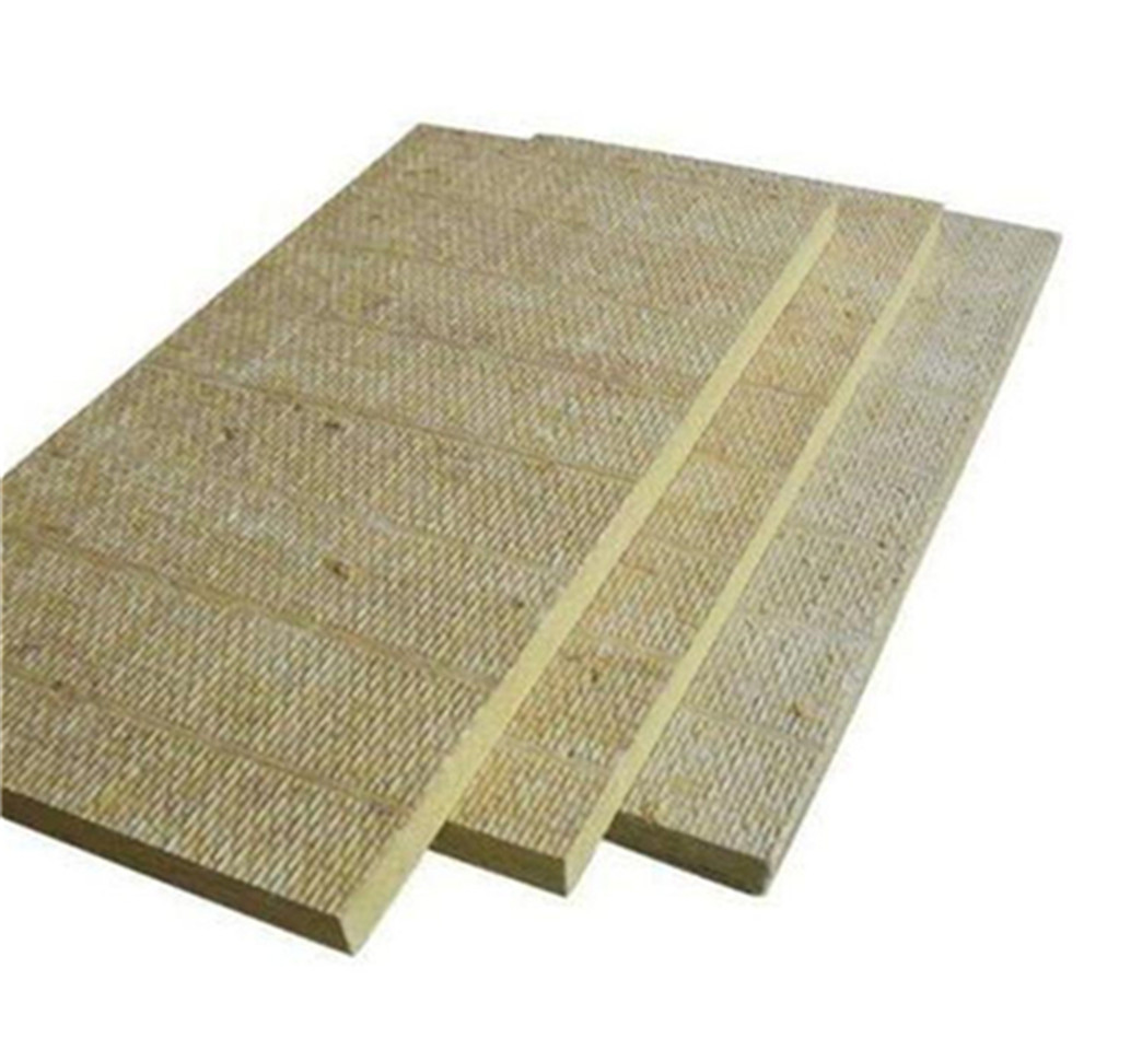 在建筑行業(yè)，防水巖棉板作為一種重要的建筑材料，其質(zhì)量與性能直接關(guān)系到建筑的安全與使用壽命。近年來，國(guó)產(chǎn)防水巖棉板廠家憑借其先進(jìn)的技術(shù)、嚴(yán)格的質(zhì)量控制以及優(yōu)質(zhì)的產(chǎn)品性能，已經(jīng)在國(guó)內(nèi)外市場(chǎng)上占據(jù)了一席之地。本文將圍繞國(guó)產(chǎn)防水巖棉板廠家展開討論，探討其專業(yè)性與準(zhǔn)確性。